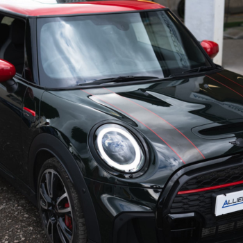 What is ‘Mopping’ a car? Machine polishing explained